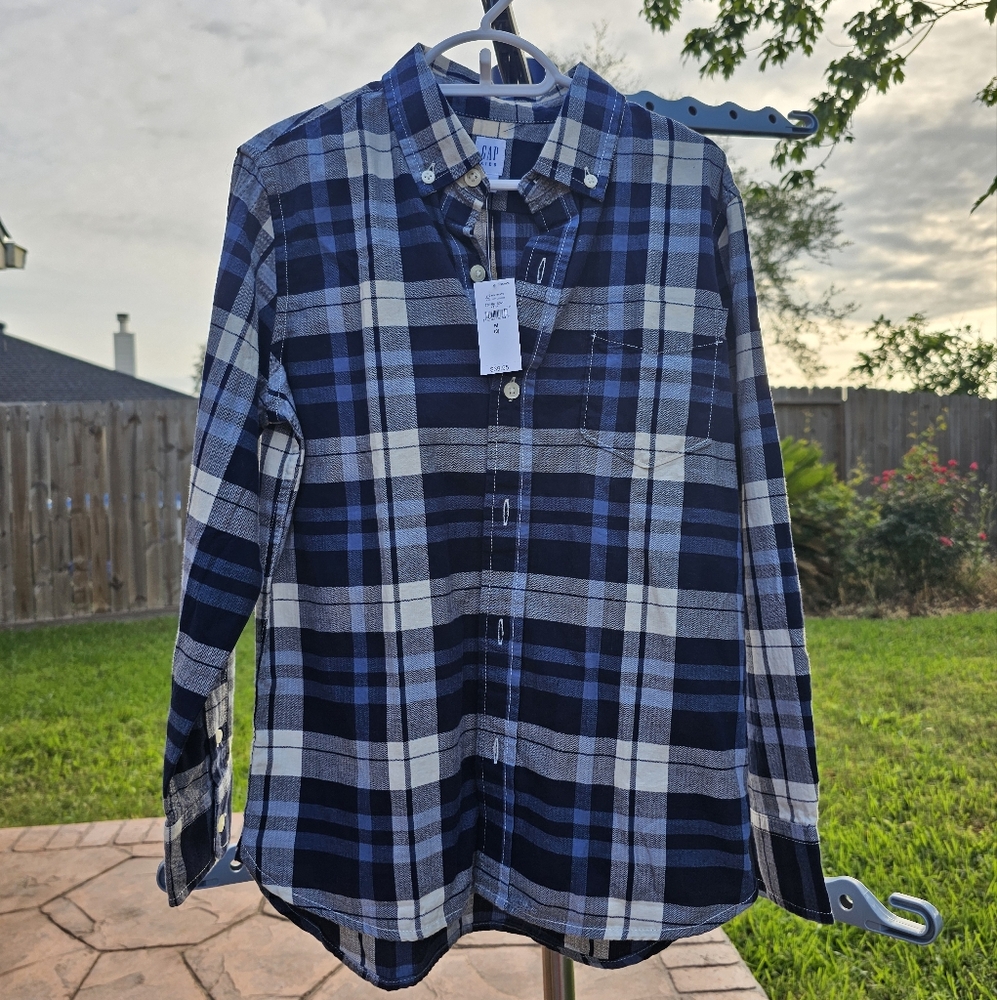🆕 Gap Kids Boy's Button Down Medium